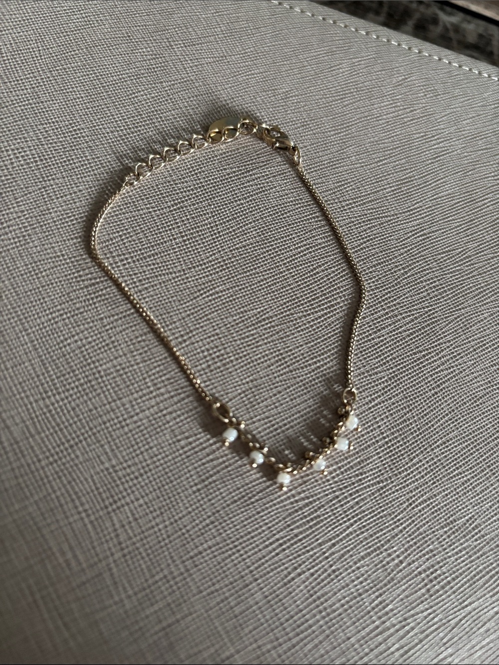 Delicate Gold Chain Bracelet with White Pearl Accents